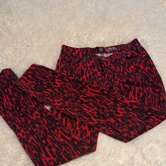 New York & Company Red and Black Leopard Print Skinny Jeans - Picture 4 of 4